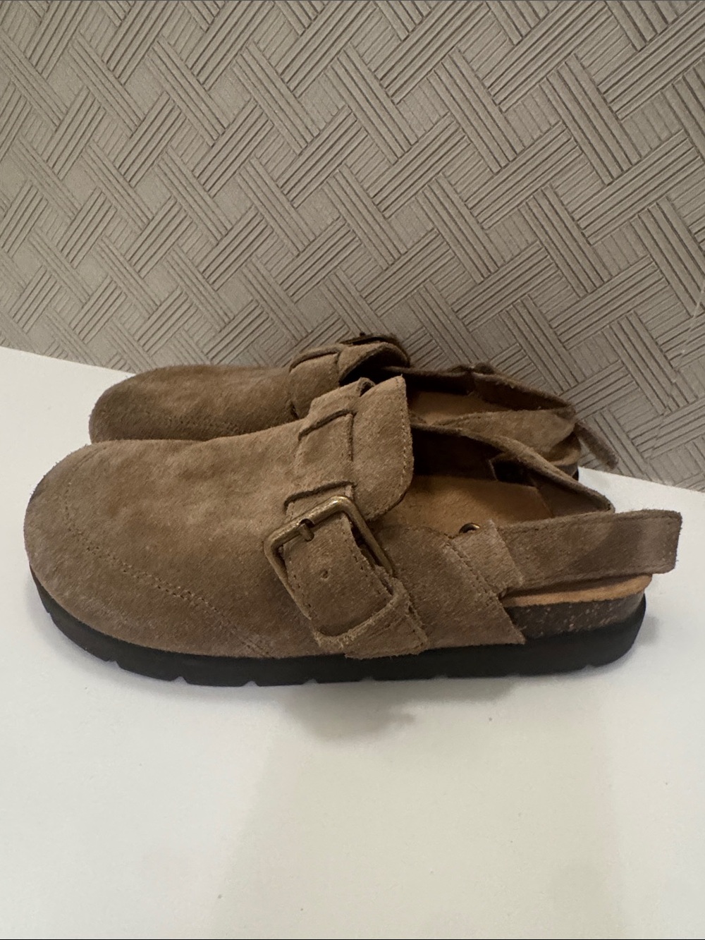 Zara Kids STORIESZ - SPLIT LEATHER CLOGS
- Sandy Brown / Eu 30-US 12 - leather